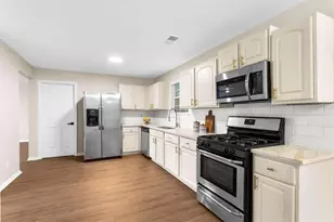 3897 Creek Shoals Ln, Ellenwood, GA 30294 - Photo 16