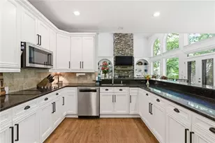 8575 Anchor on Lanier Ct, Gainesville, GA 30506 - Photo 22