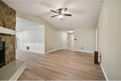 621 Maple Drive, Riverdale, GA 30274 - Photo 6