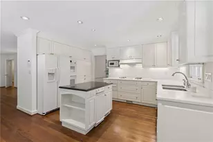 7085 Riverside Dr, Atlanta, GA 30328 - Photo 14
