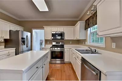 2172 Woodbriar Drive, Buford, GA 30518 - Photo 22
