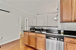 7265 Glisten Ave, Atlanta, GA 30328 - Photo 14