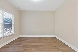 1025 Fairview Club Cir, Dacula, GA 30019 - Photo 10