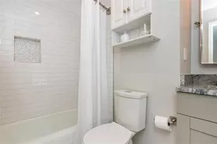 7 Queen Victoria Pl, Atlanta, GA 30342 - Photo 32