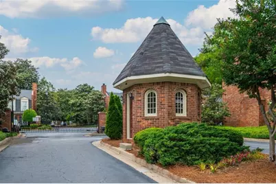 7 Queen Victoria Place, Atlanta, GA 30342 - Photo 44