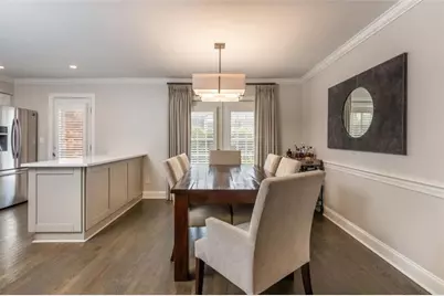 7 Queen Victoria Place, Atlanta, GA 30342 - Photo 8