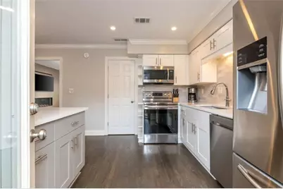 7 Queen Victoria Place, Atlanta, GA 30342 - Photo 16