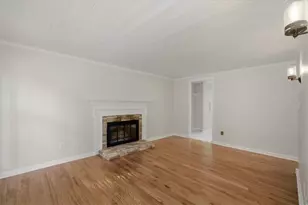 9470 Hillside Dr, Roswell, GA 30076 - Photo 14