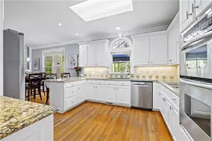 5350 Dunwoody Club Creek, Peachtree Corners, GA 30360 - Photo 10