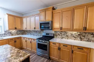 1038 Island View Ct, Buford, GA 30518 - Photo 4