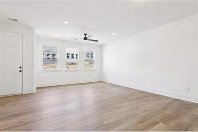 1611 Worley Way NW, Atlanta, GA 30318 - Photo 2