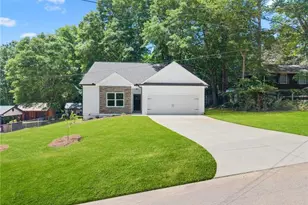 43 Anderson St, Jefferson, GA 30549 - Photo 2
