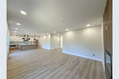 5719 Calm Valley Point, Flowery Branch, GA 30542 - Photo 6