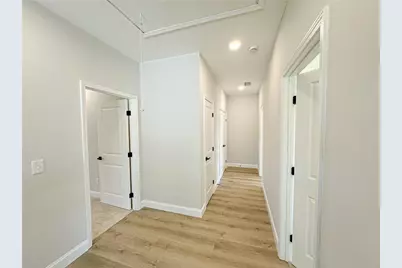 5719 Calm Valley Point, Flowery Branch, GA 30542 - Photo 12