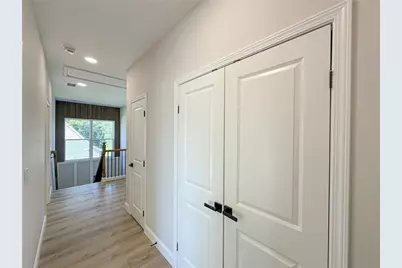 5719 Calm Valley Point, Flowery Branch, GA 30542 - Photo 18
