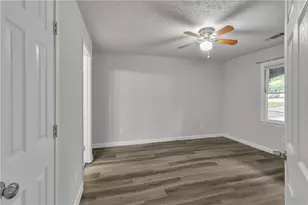 360 Hemlock Dr, Lawrenceville, GA 30046 - Photo 16