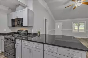 360 Hemlock Dr, Lawrenceville, GA 30046 - Photo 14