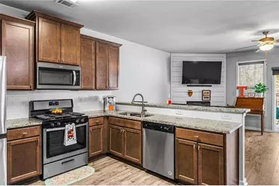 4765 Beacon Ridge Lane, Flowery Branch, GA 30542 - Photo 8