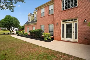 200 Essex Pl, Ellenwood, GA 30294 - Photo 4