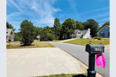 2205 Springer Walk, Lawrenceville, GA 30043 - Photo 4