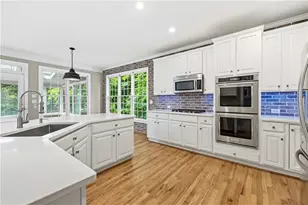 215 Lynwood Ct, Roswell, GA 30075 - Photo 16