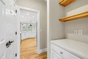 215 Lynwood Ct, Roswell, GA 30075 - Photo 34