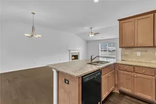 2126 Crown Park Dr, Winder, GA 30680 - Photo 4
