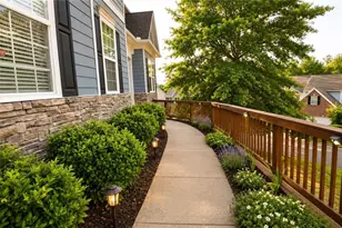 804 Sienna Woods Ln, Canton, GA 30114 - Photo 2