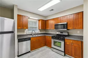 181 Timber Creek Ln SW, Marietta, GA 30060 - Photo 10