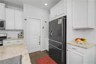1066 Lawanna Dr, Marietta, GA 30062 - Photo 10