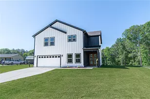 403 Magnolia Ave, Jefferson, GA 30549 - Photo 2