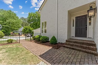 2585 Links End, Roswell, GA 30076 - Photo 4