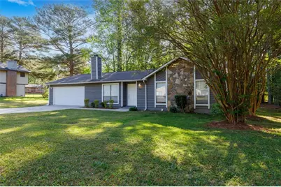 7085 Hania Drive, Fairburn, GA 30213 - Photo 2