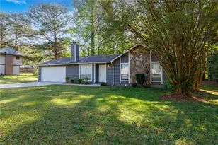 7085 Hania Dr, Fairburn, GA 30213 - Photo 2