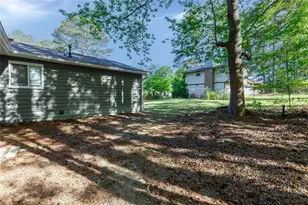 7085 Hania Dr, Fairburn, GA 30213 - Photo 6
