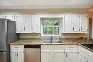 2360 Kimbrough Ct, Atlanta, GA 30350 - Photo 2