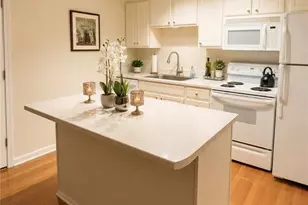 2043 Chastain Park Ct NE, Atlanta, GA 30342 - Photo 4