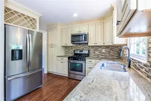 1093 Wash Lee Dr SW, Lilburn, GA 30047 - Photo 12