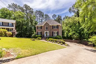 1093 Wash Lee Dr SW, Lilburn, GA 30047 - Photo 4