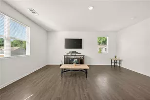 401 Hughes LN, Pendergrass, GA 30567 - Photo 6