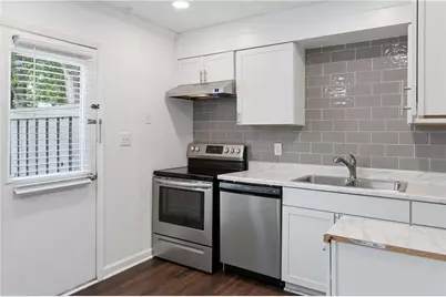 1235 Riverside Drive #C8, Gainesville, GA 30501 - Photo 6