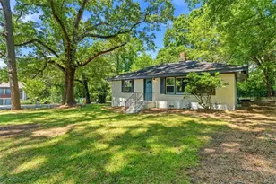 758 Dennis Dr, Forest Park, GA 30297 - Photo 2