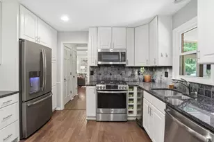 250 Hollyridge Way, Roswell, GA 30076 - Photo 14