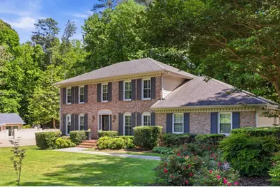 250 Hollyridge Way, Roswell, GA 30076 - Photo 2