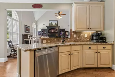 605 Crimsonwood Court, Powder Springs, GA 30127 - Photo 32