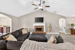 675 River Mist Cir, Jefferson, GA 30549 - Photo 8