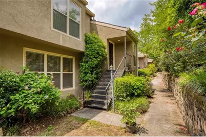 1722 Woodcliff Court NE, Atlanta, GA 30329 - Photo 2