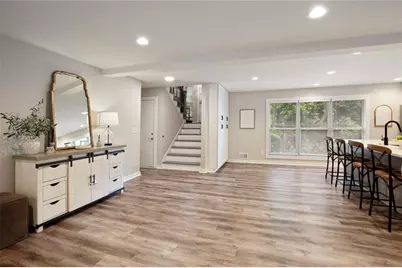 1722 Woodcliff Court NE, Atlanta, GA 30329 - Photo 8