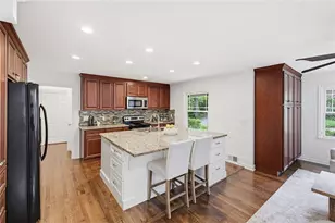 445 Forest Hills Dr NE, Sandy Springs, GA 30342 - Photo 10