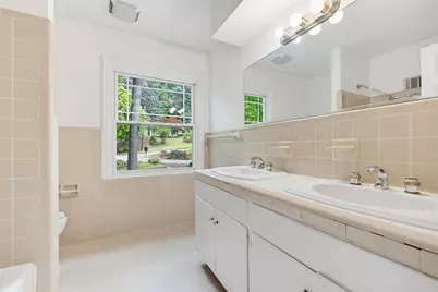 445 Forest Hills Drive NE, Sandy Springs, GA 30342 - Photo 24